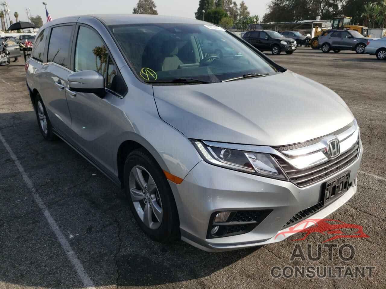 HONDA ODYSSEY 2018 - 5FNRL6H53JB028220