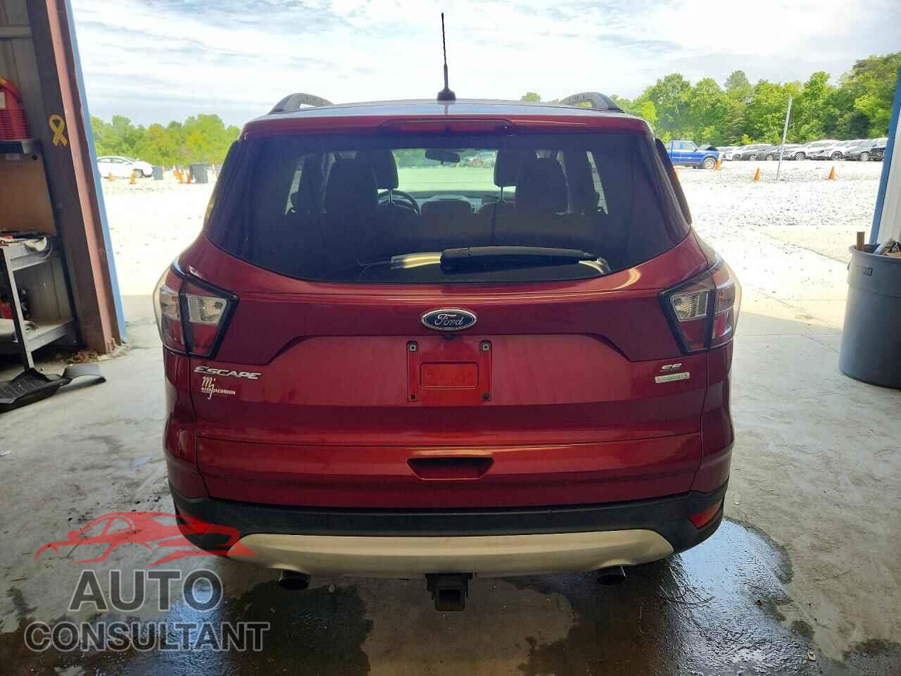 FORD ESCAPE 2017 - 1FMCU0G98HUE64241
