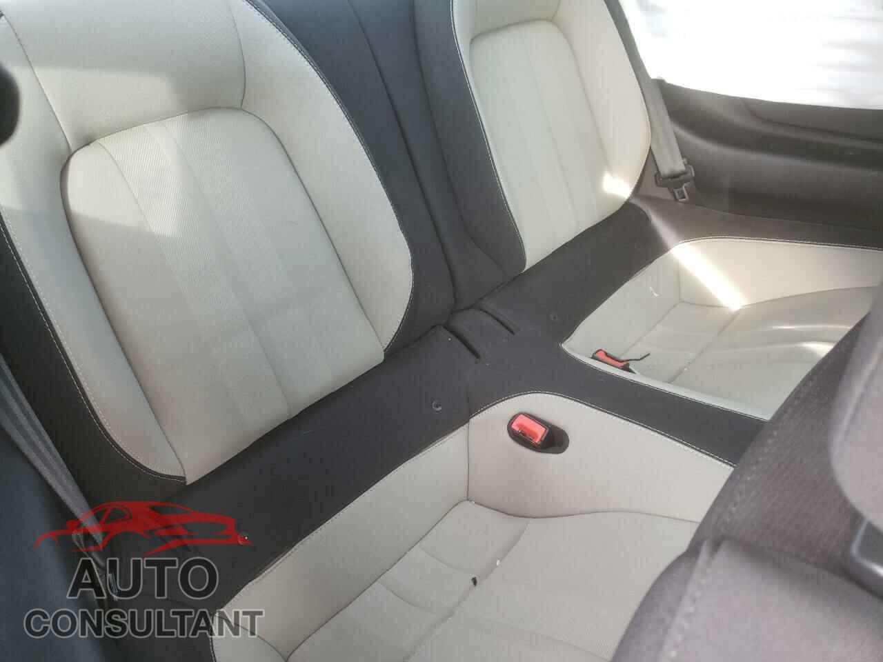 FORD MUSTANG 2018 - 1FA6P8CF5J5136669