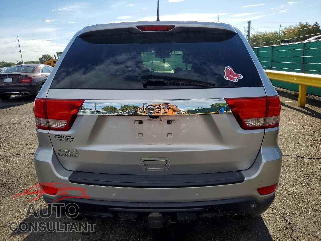JEEP CHEROKEE 2011 - 1J4RR4GT1BC548895