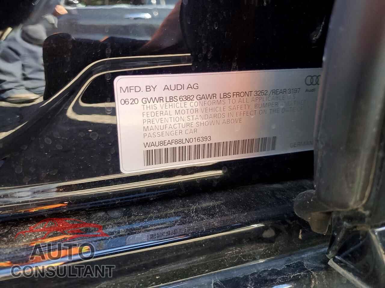 AUDI A8 2020 - WAU8EAF88LN016393