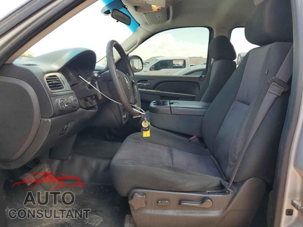 CHEVROLET TAHOE 2013 - 1GNSK4E04DR332812