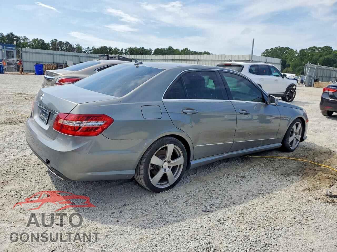 MERCEDES-BENZ E-CLASS 2011 - WDDHF5GB1BA456467