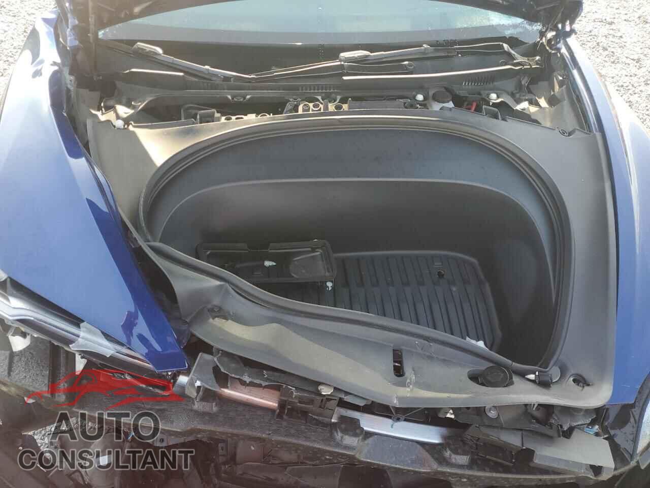 TESLA MODEL 3 2025 - 5YJ3E1EA9SF922440