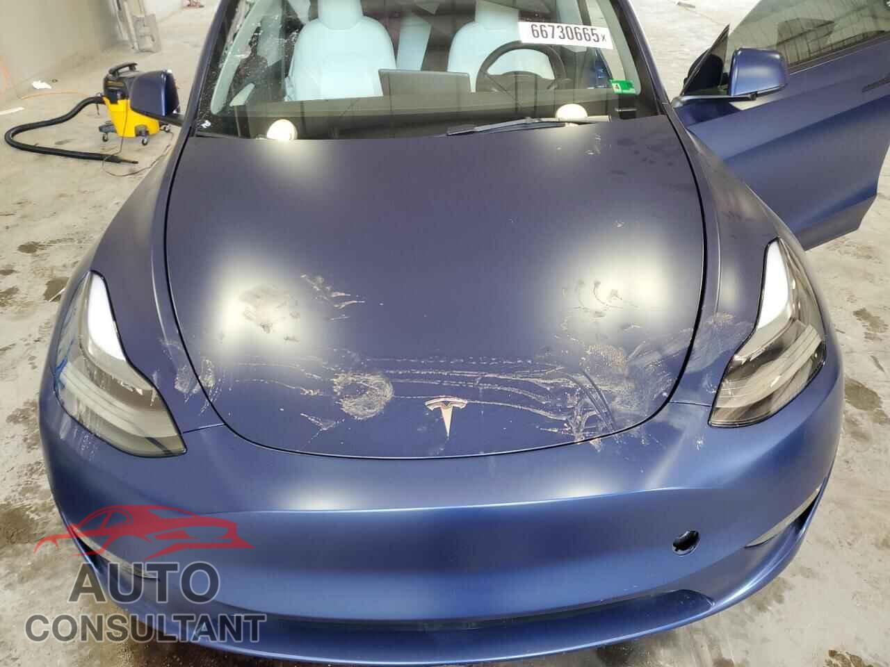 TESLA MODEL Y 2023 - 7SAYGAEE7PF697030