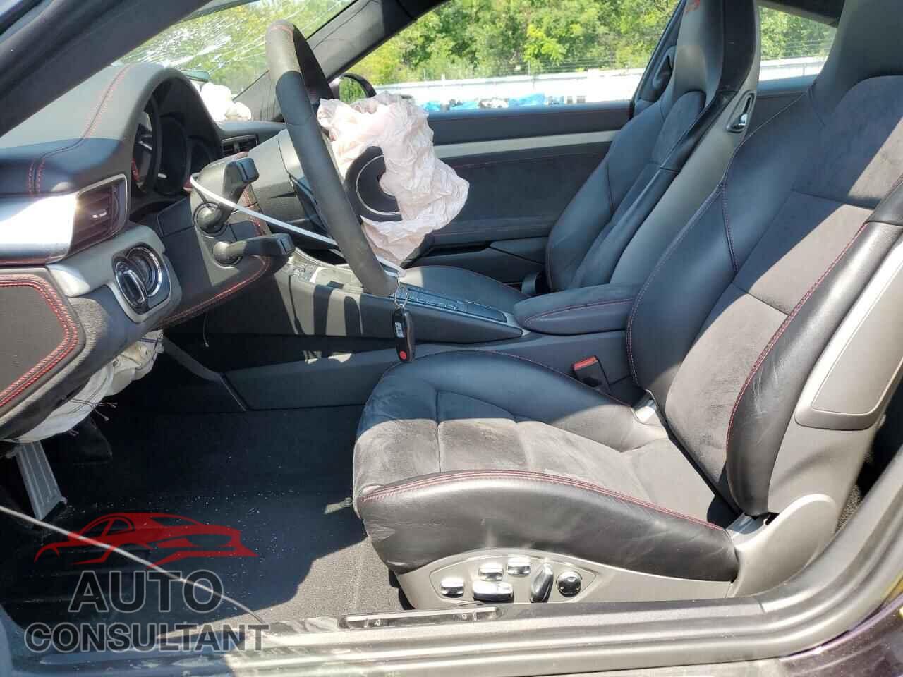 PORSCHE 911 2018 - WP0AC2A90JS175147