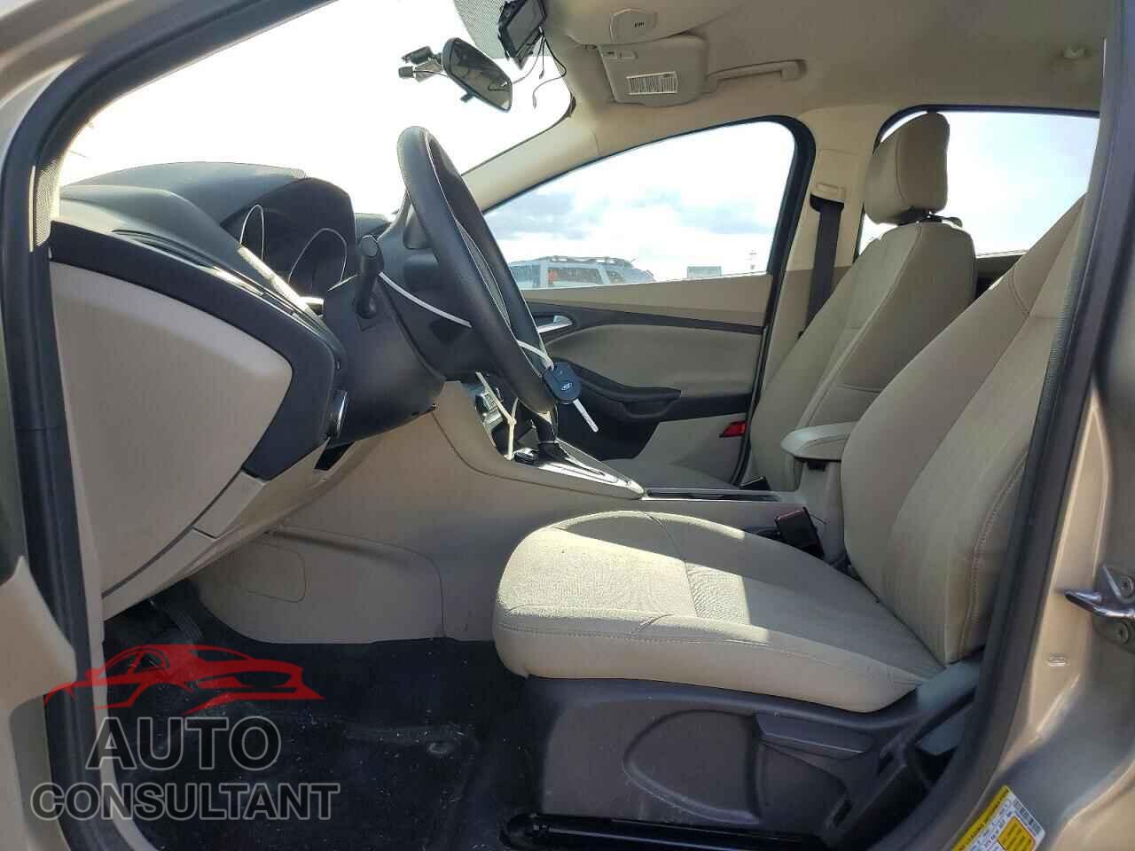 FORD FOCUS 2015 - 1FADP3K25FL368331