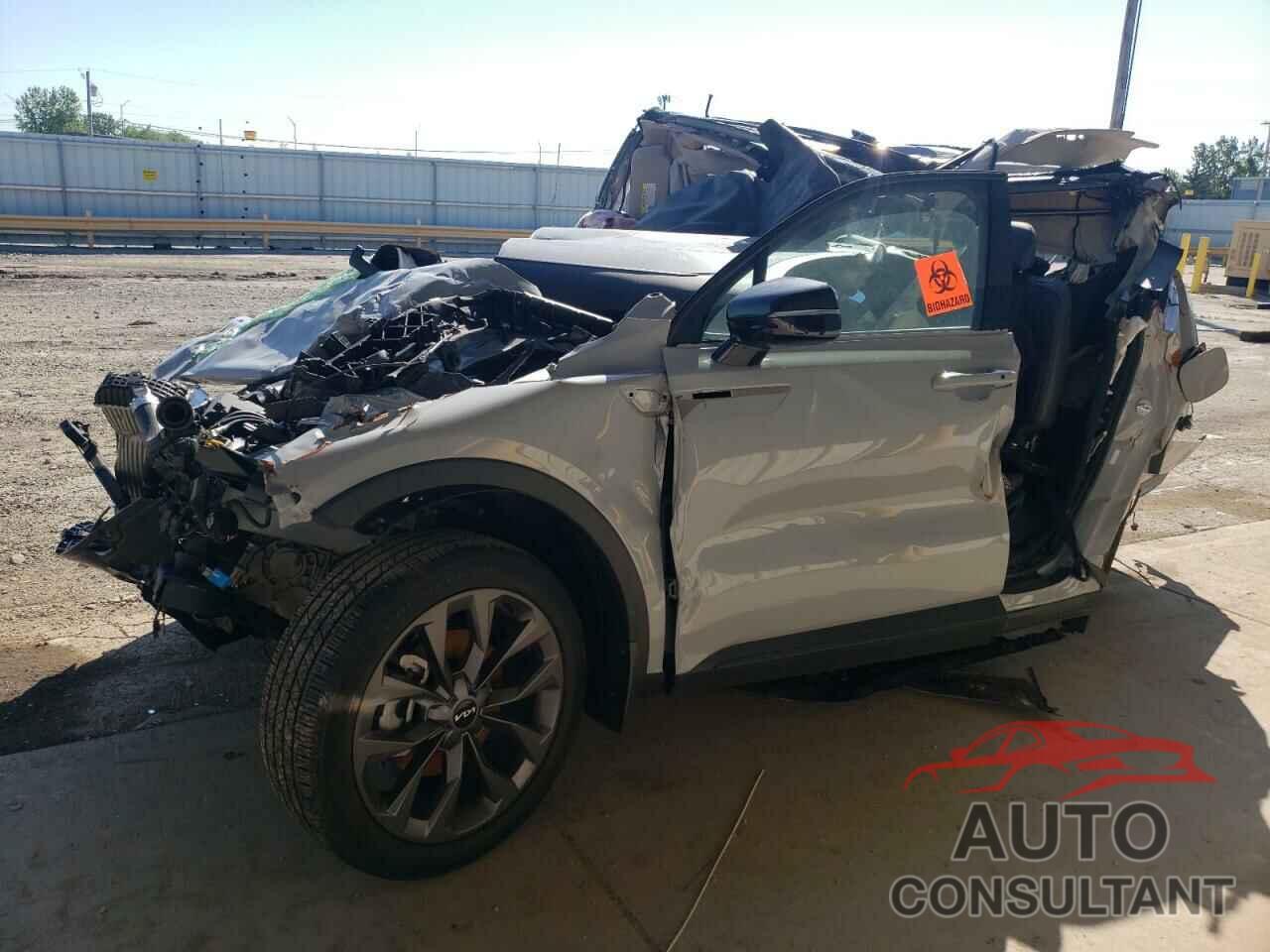 KIA SORENTO 2023 - 5XYRHDLF7PG235166