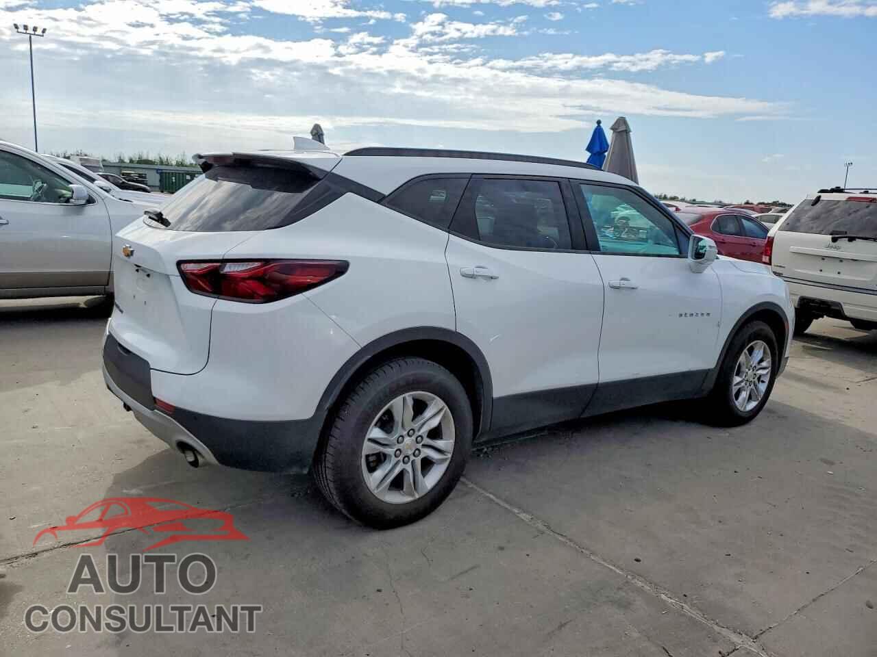 CHEVROLET BLAZER 2019 - 3GNKBHRS2KS657472