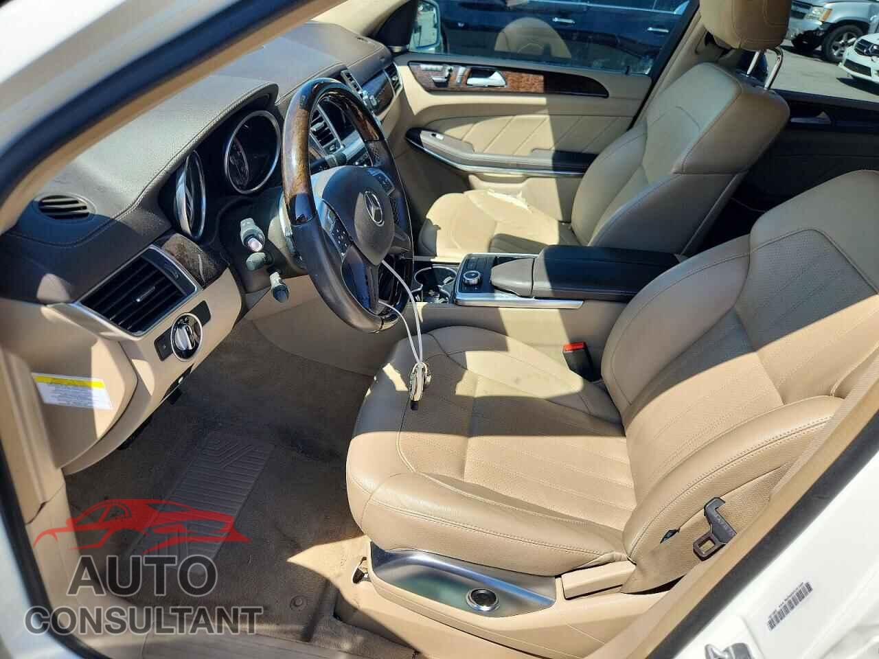 MERCEDES-BENZ GL-CLASS 2013 - 4JGDF7CE7DA242571