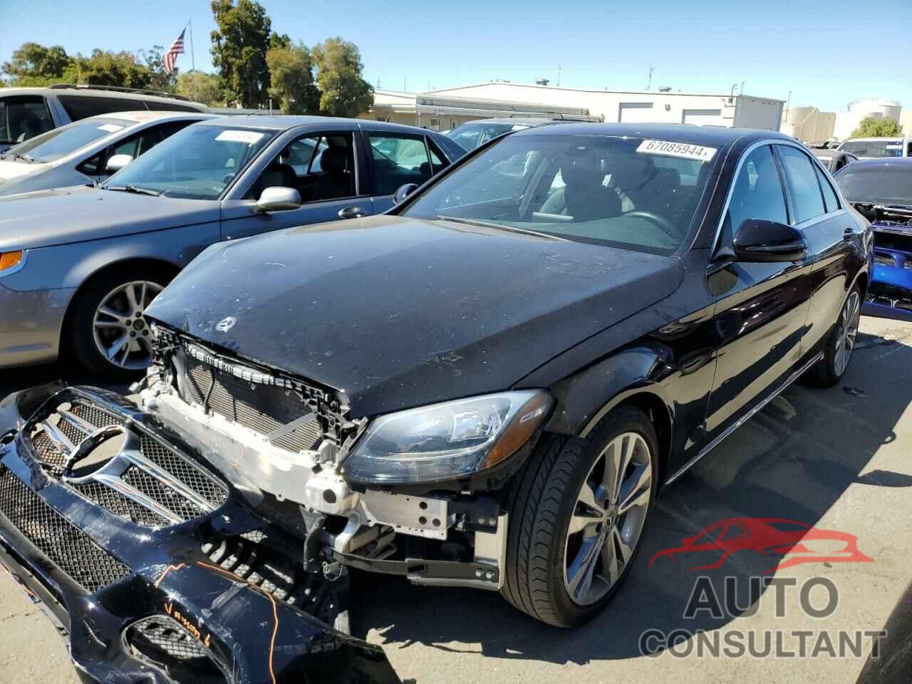 MERCEDES-BENZ C-CLASS 2018 - 55SWF4JB3JU240225