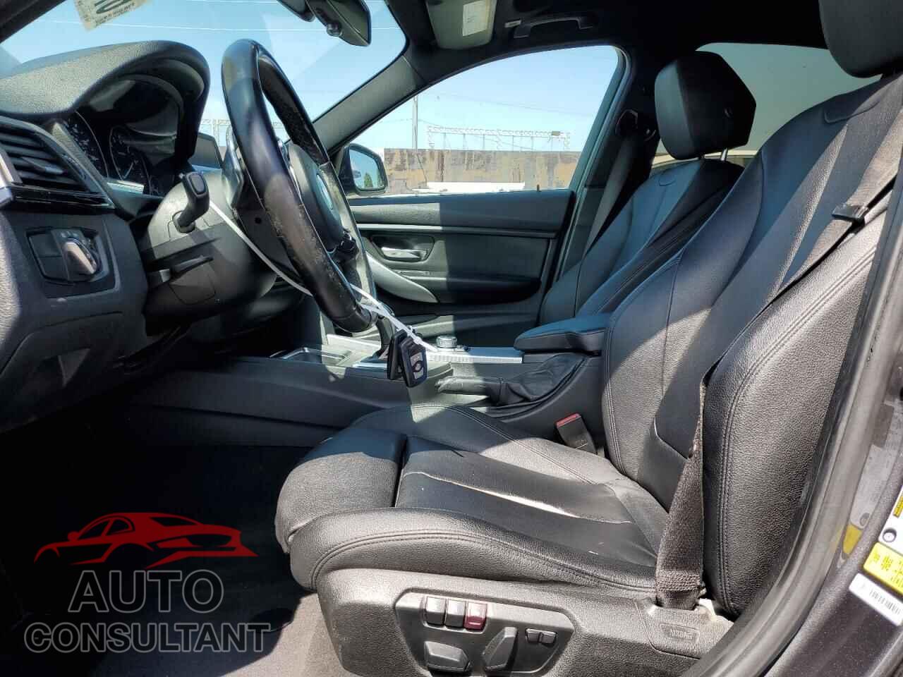 BMW 3 SERIES 2013 - WBA3C1C56DF436465
