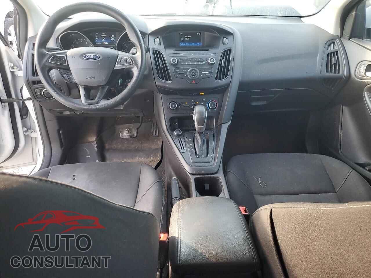 FORD FOCUS 2017 - 1FADP3K27HL271876