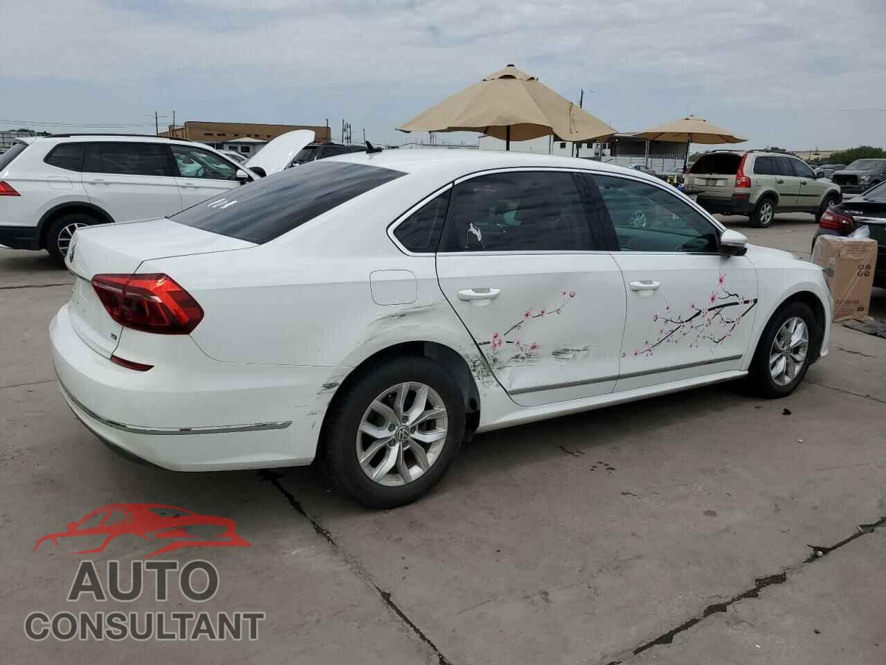 VOLKSWAGEN PASSAT 2017 - 1VWAT7A34HC015945