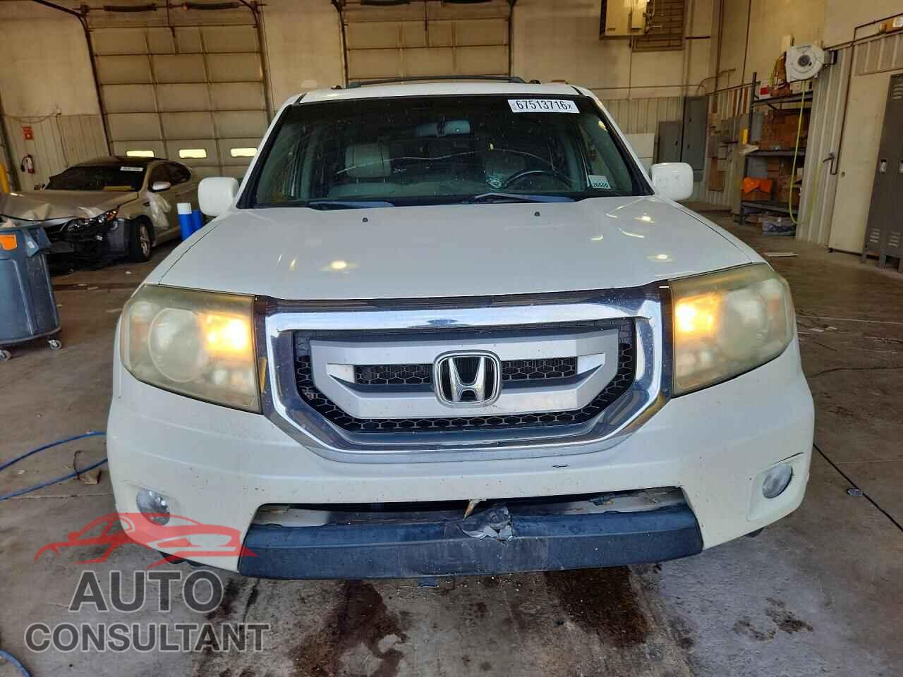 HONDA PILOT 2011 - 5FNYF4H92BB049121