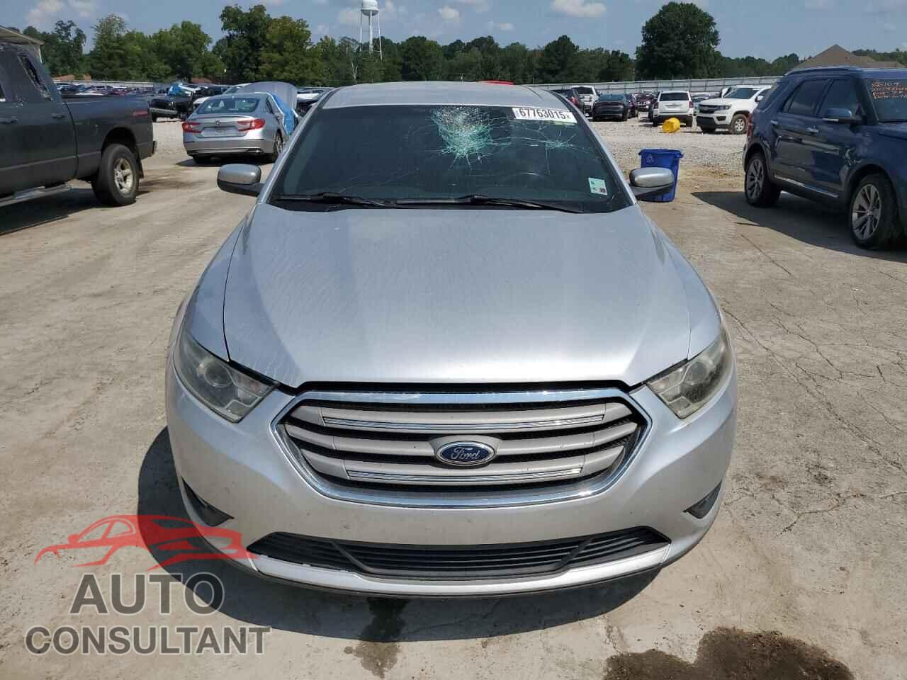 FORD TAURUS 2015 - 1FAHP2E81FG160967