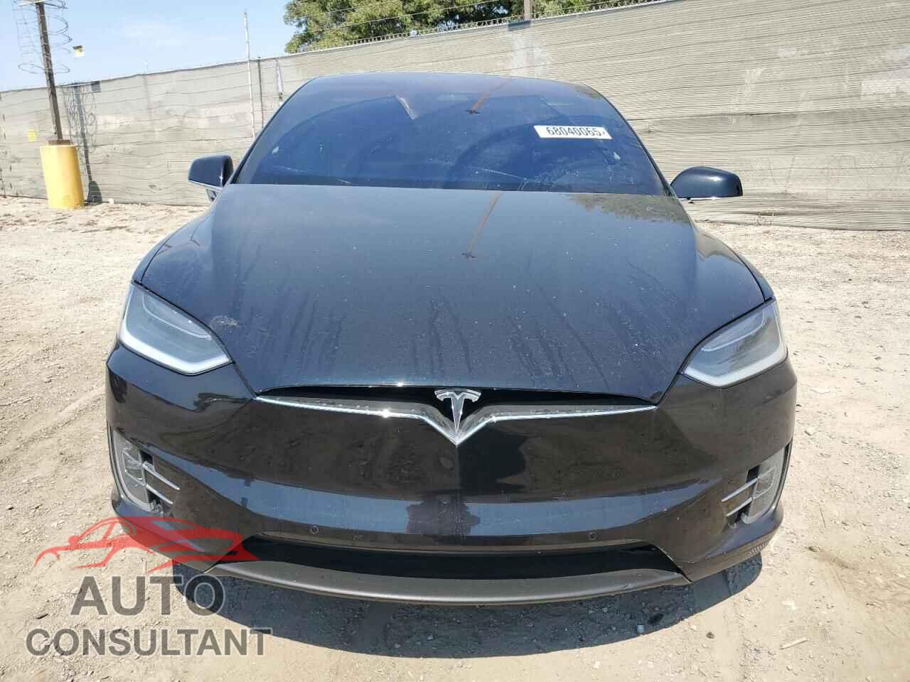 TESLA MODEL X 2017 - 5YJXCAE20HF074604