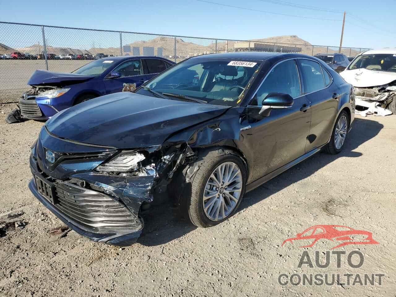 TOYOTA CAMRY 2018 - 4T1B21HK4JU504037