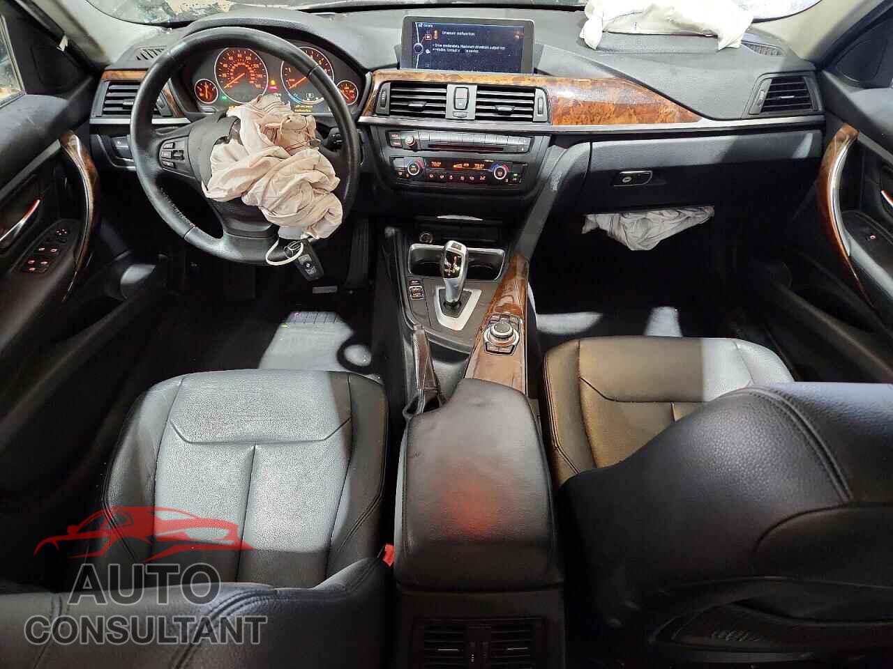 BMW 3 SERIES 2013 - WBA3C1C55DF441902