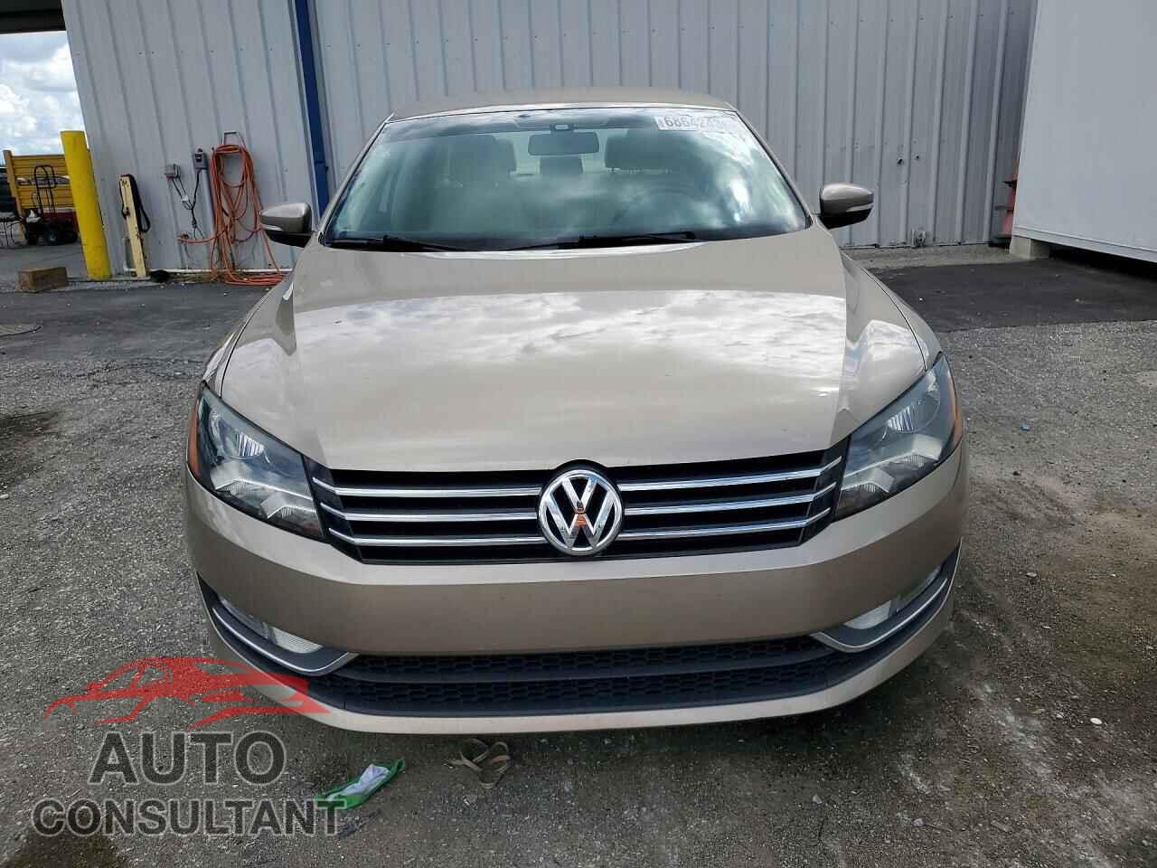 VOLKSWAGEN PASSAT 2015 - 1VWAT7A34FC109594