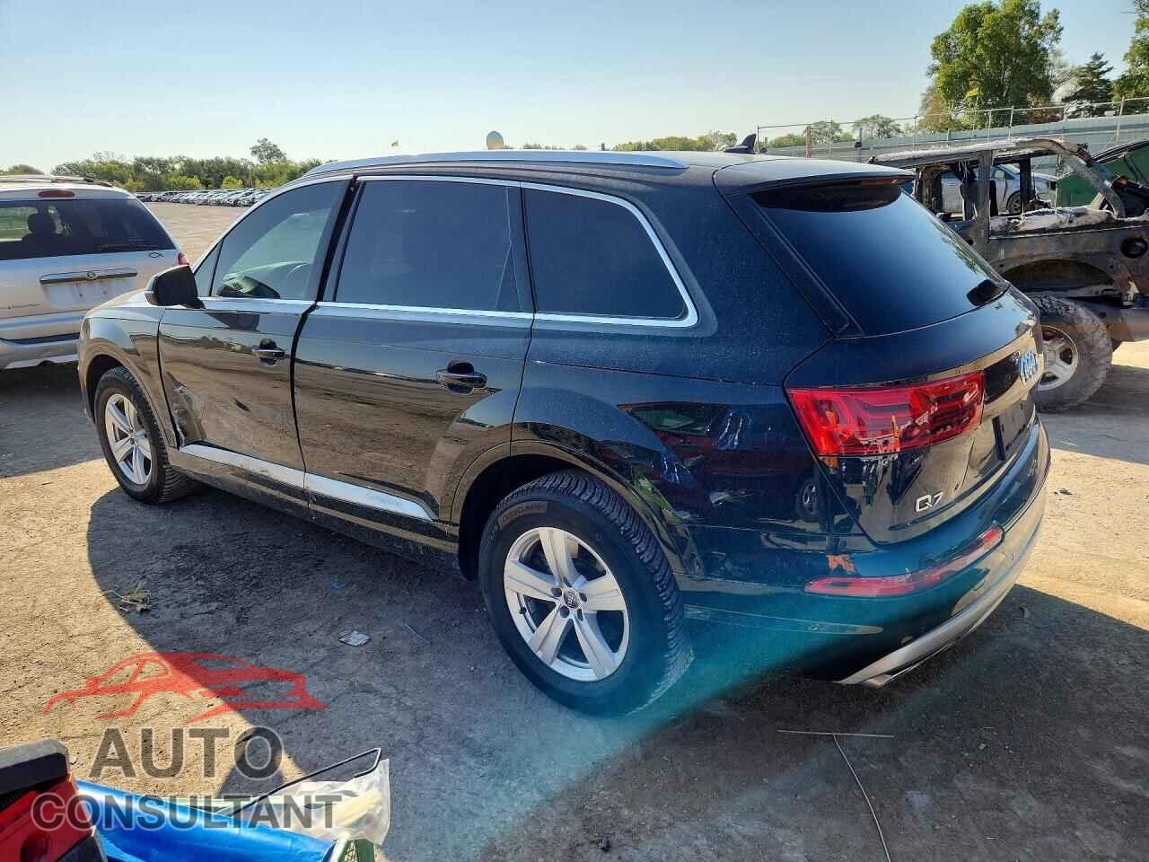 AUDI Q7 2017 - WA1LHAF78HD046495