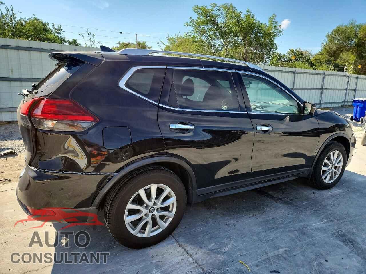 NISSAN ROGUE 2017 - KNMAT2MT6HP535879