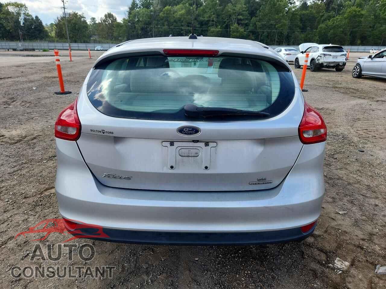 FORD FOCUS 2015 - 1FADP3K23FL291992