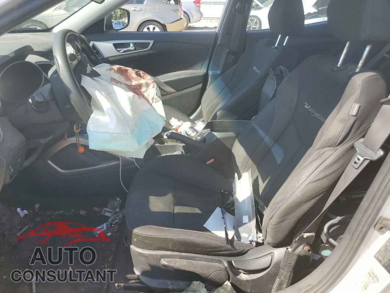 HYUNDAI VELOSTER 2016 - KMHTC6AD2GU262528