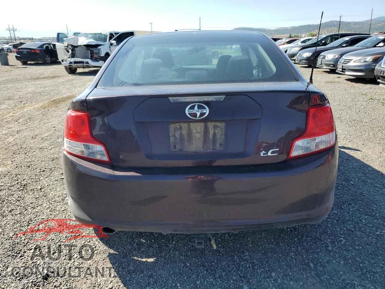 TOYOTA SCION 2011 - JTKJF5C76B3008039