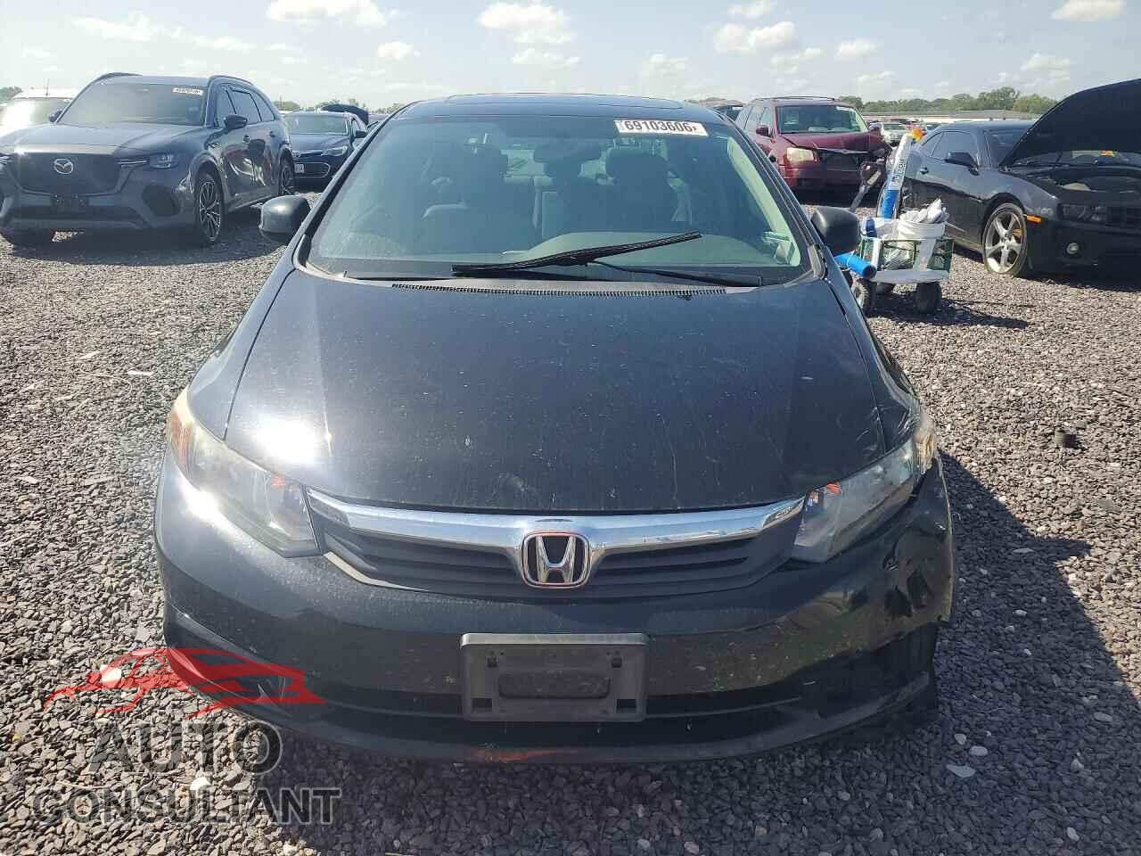 HONDA CIVIC 2012 - 19XFB2F90CE042329