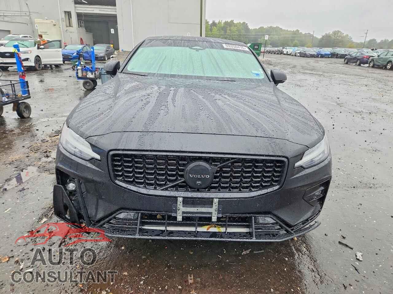 VOLVO S60 2023 - 7JRL12FH5PG236276