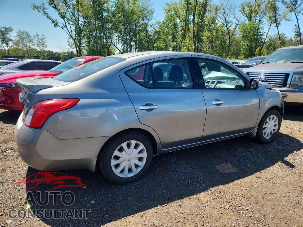 NISSAN VERSA 2014 - 3N1CN7AP1EK444090