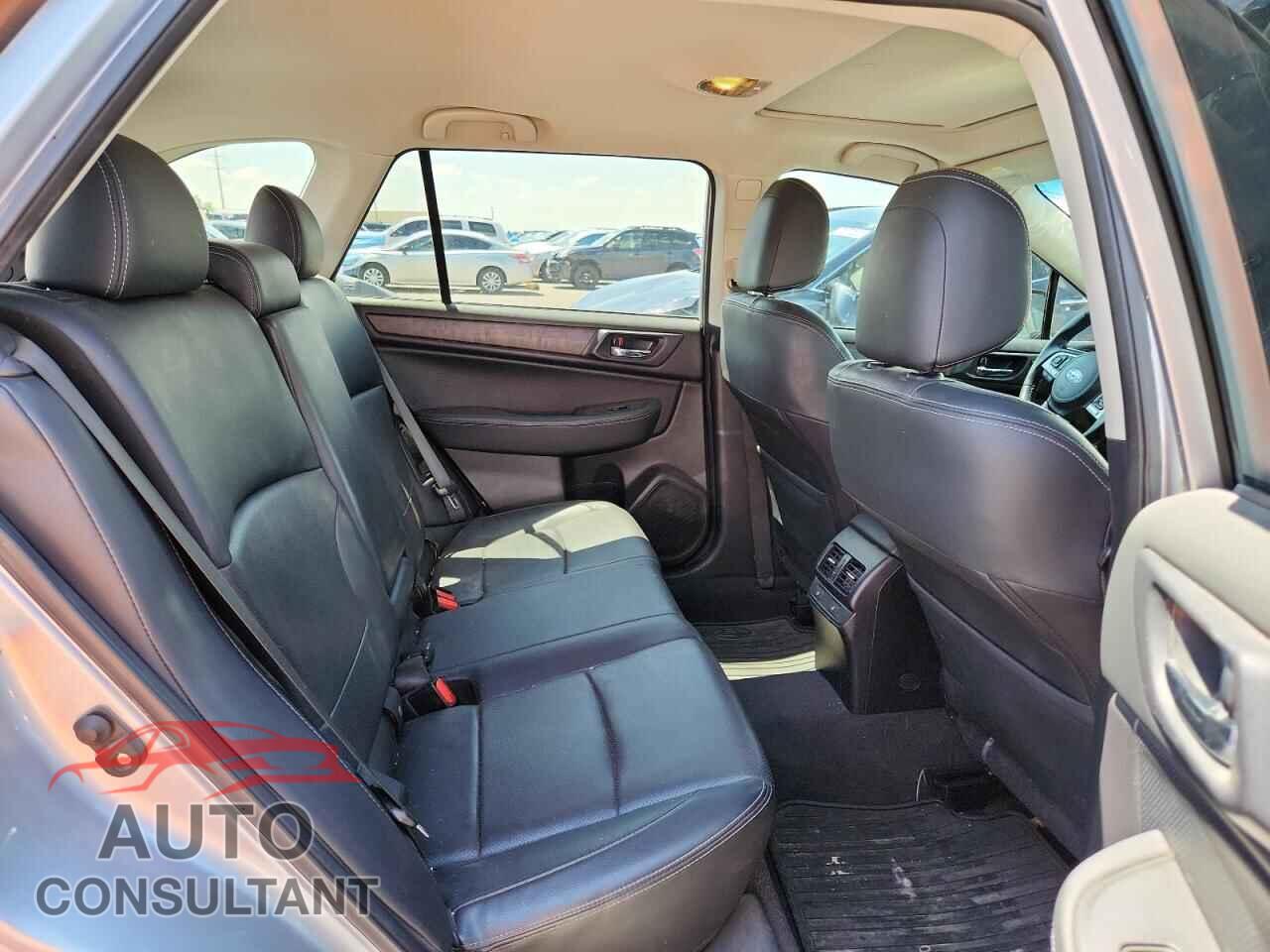 SUBARU OUTBACK 2017 - 4S4BSAKC3H3328552