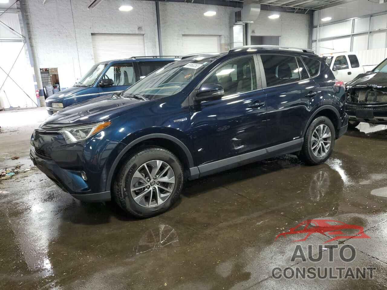 TOYOTA RAV4 2017 - JTMRJREV8HD113423