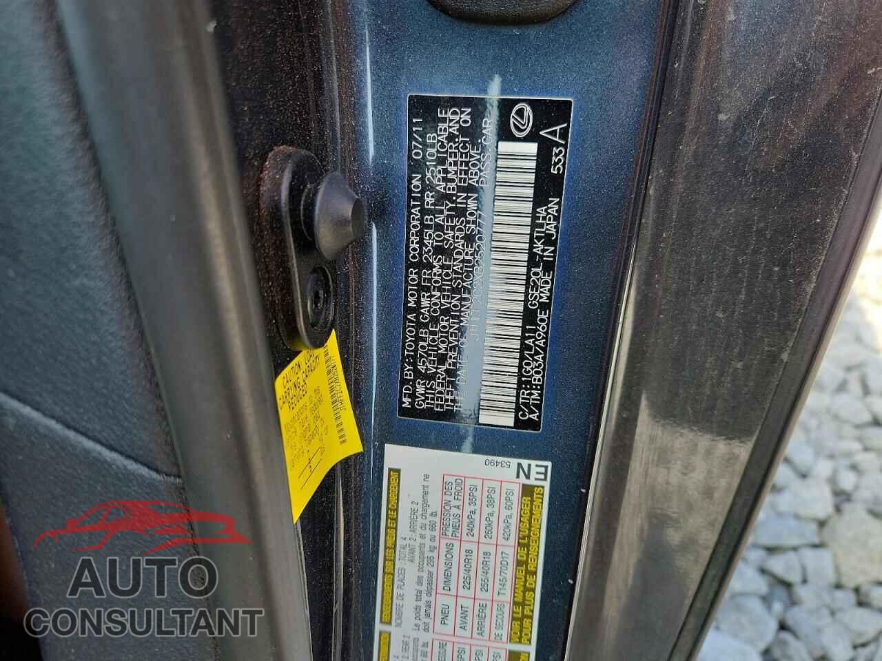 LEXUS IS 2011 - JTHFF2C2XB2520777