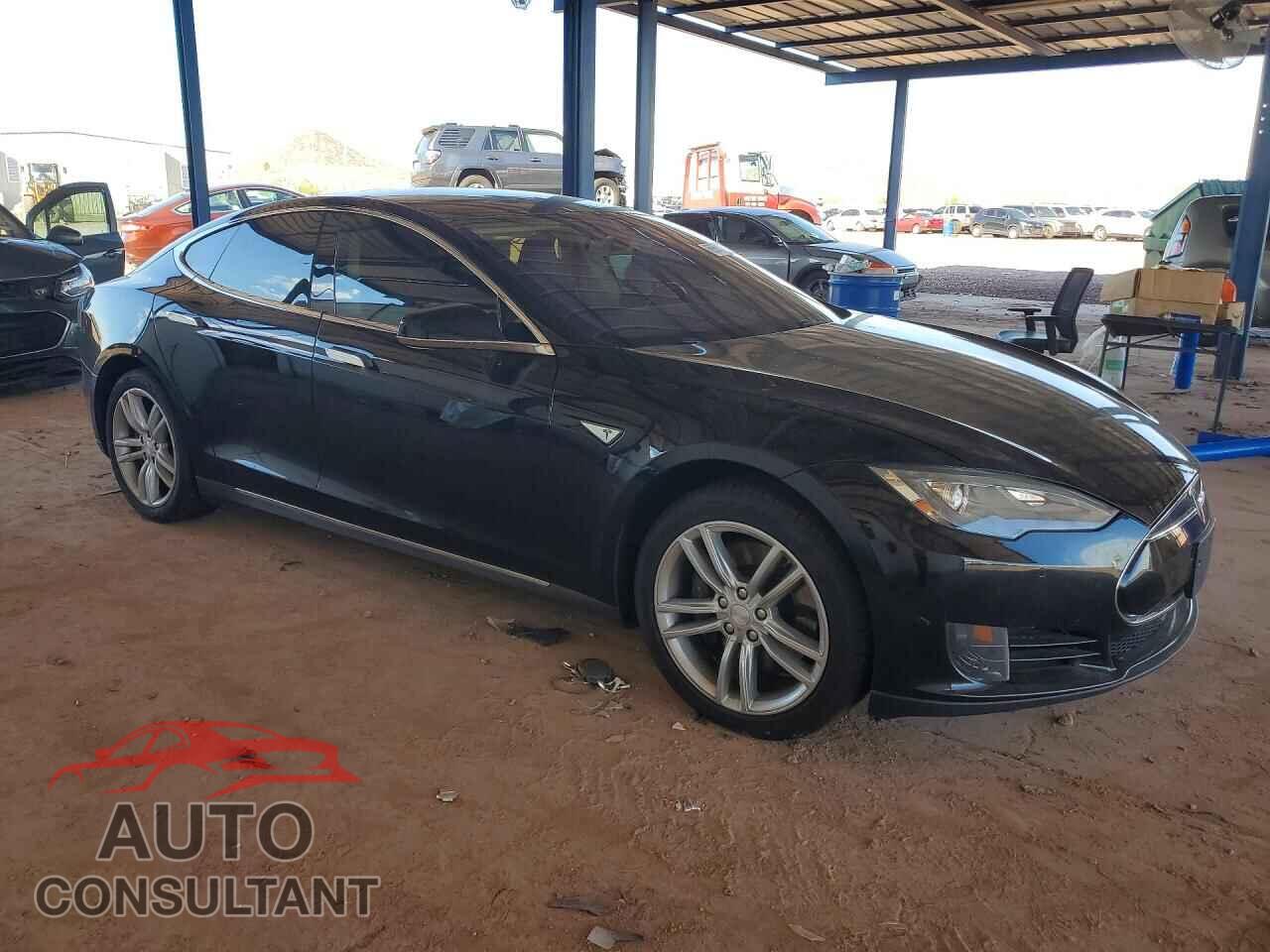 TESLA MODEL S 2015 - 5YJSA1H17FF085373