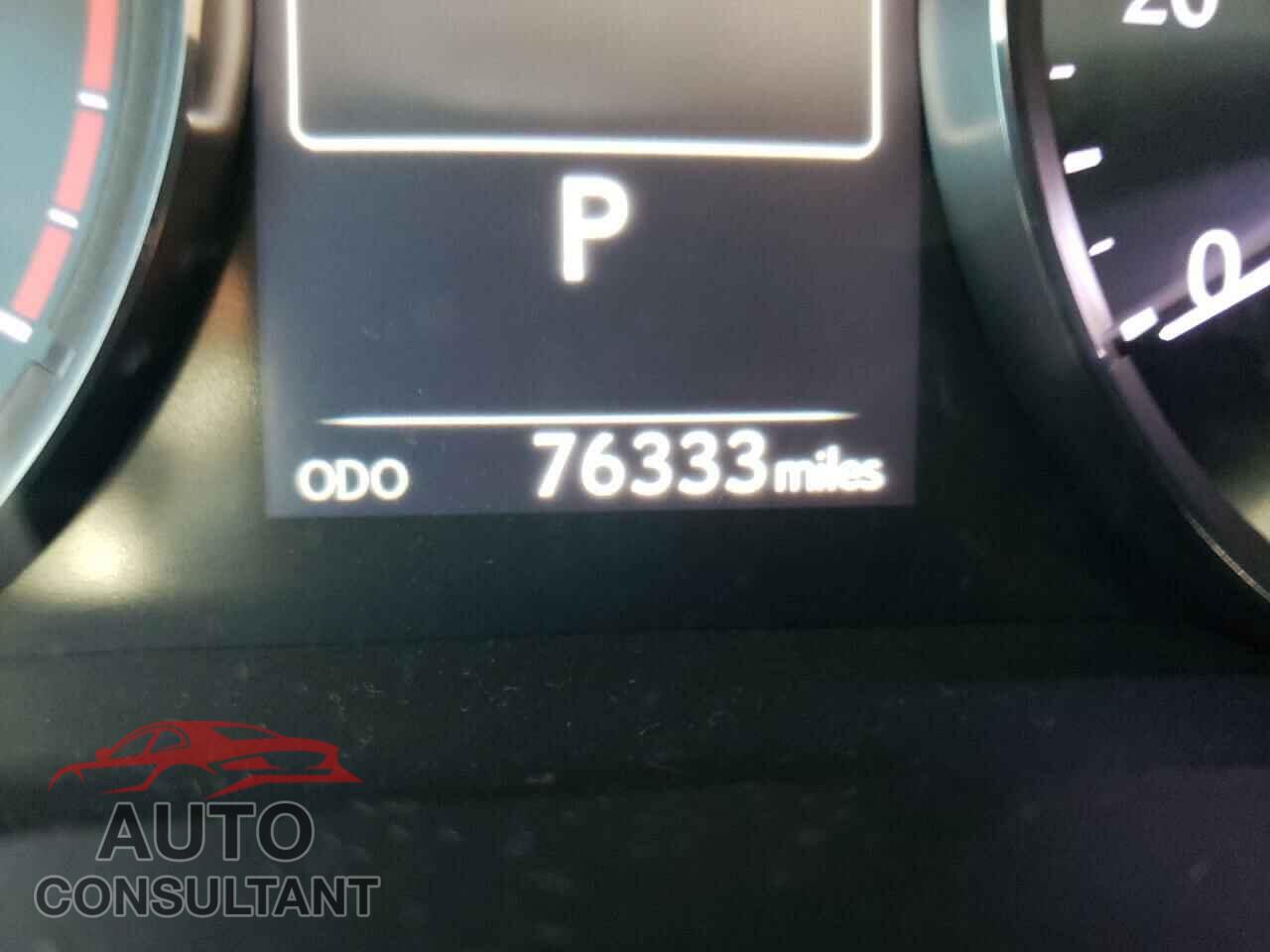 LEXUS IS 2017 - JTHBA1D23H5045227