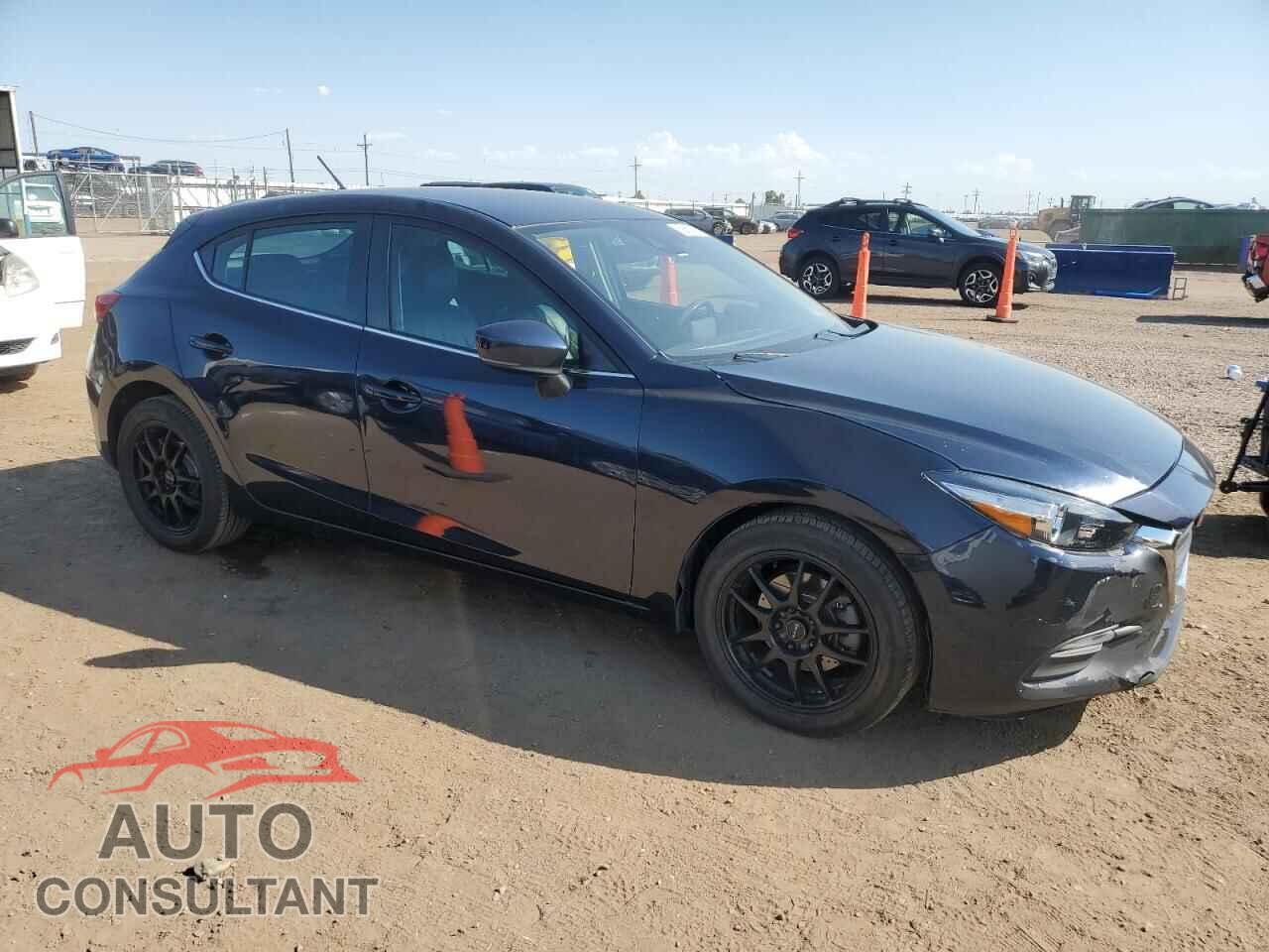 MAZDA 3 2017 - 3MZBN1L74HM109897