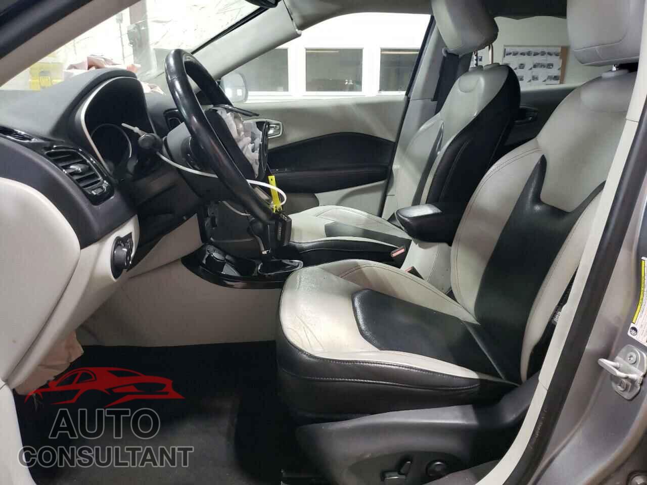 JEEP COMPASS 2019 - 3C4NJDCB0KT673819