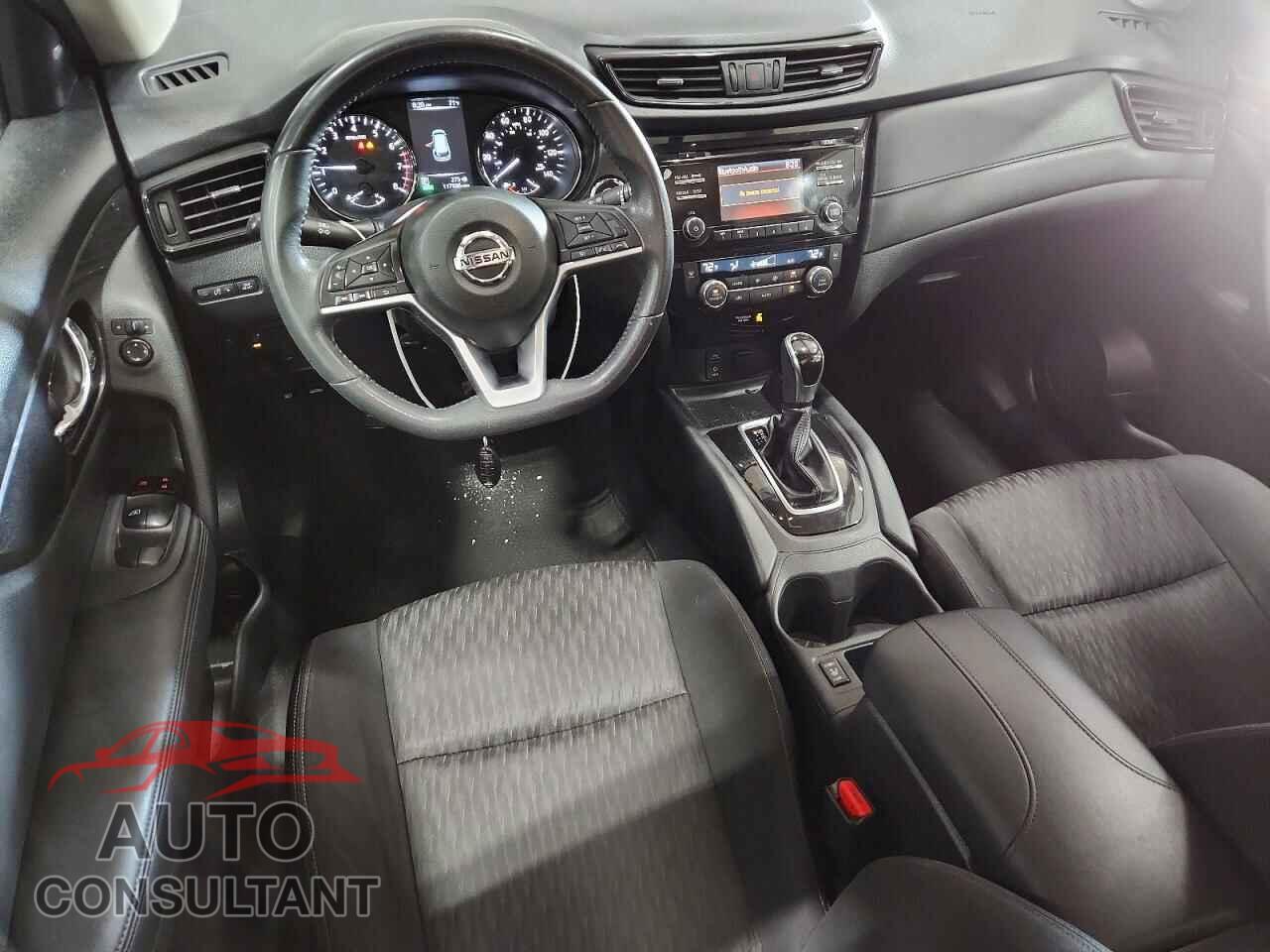NISSAN ROGUE 2017 - KNMAT2MV3HP553855