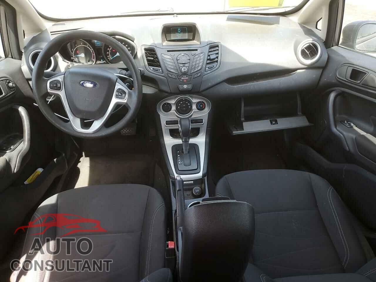 FORD FIESTA 2017 - 3FADP4EJ8HM119855
