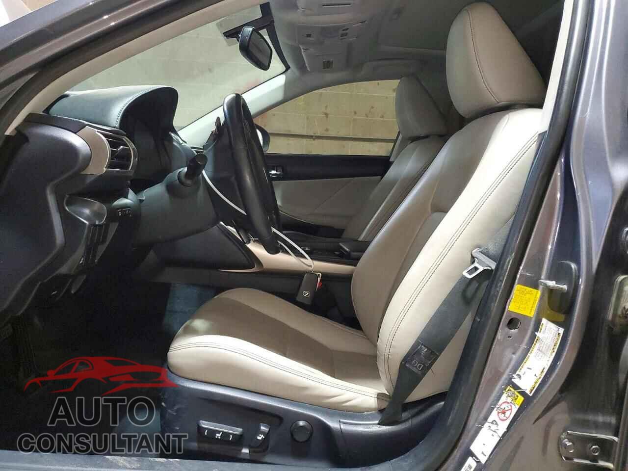 LEXUS IS 2014 - JTHCF1D24E5001528