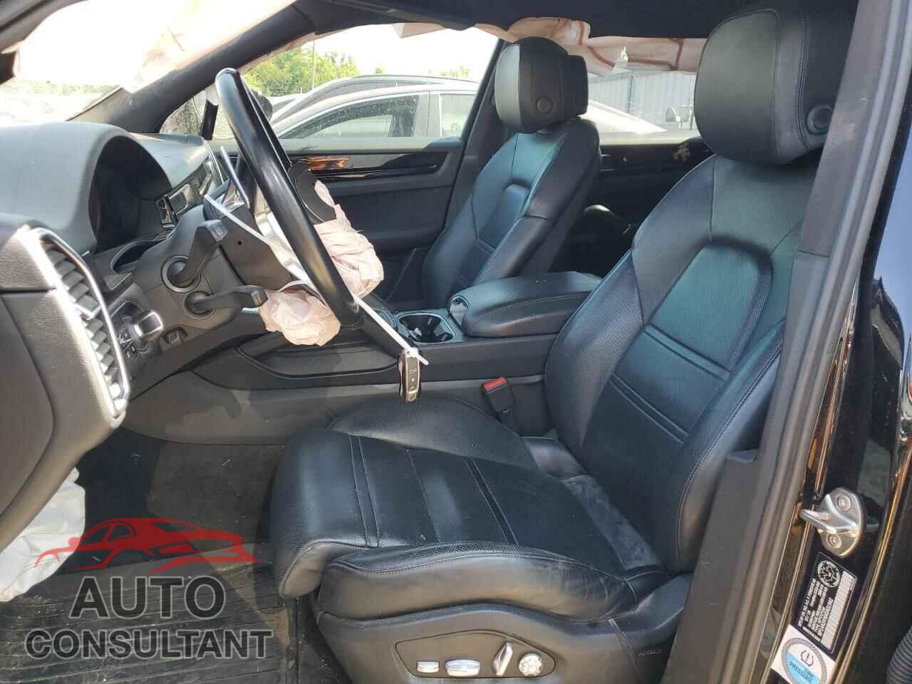 PORSCHE CAYENNE 2019 - WP1AA2AY6KDA01942
