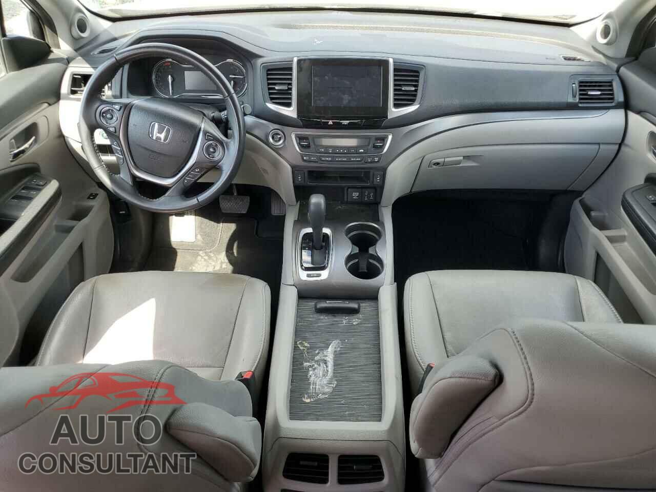 HONDA PILOT 2017 - 5FNYF5H50HB024830