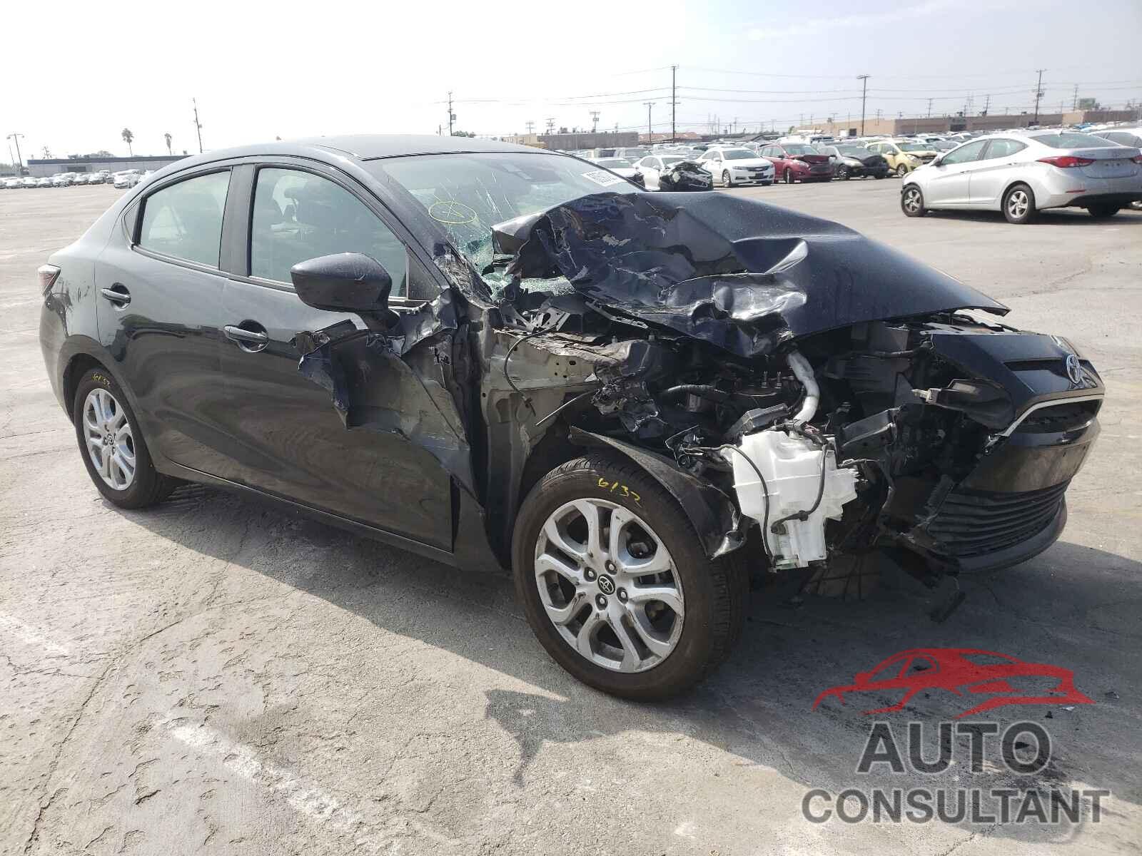 TOYOTA YARIS 2017 - 3MYDLBYV0HY155493