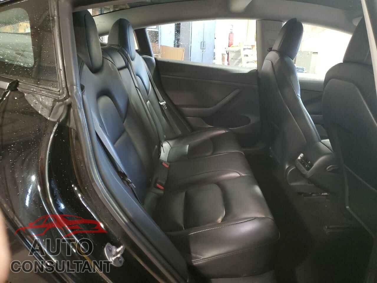 TESLA MODEL 3 2022 - 5YJ3E1EA5NF372027
