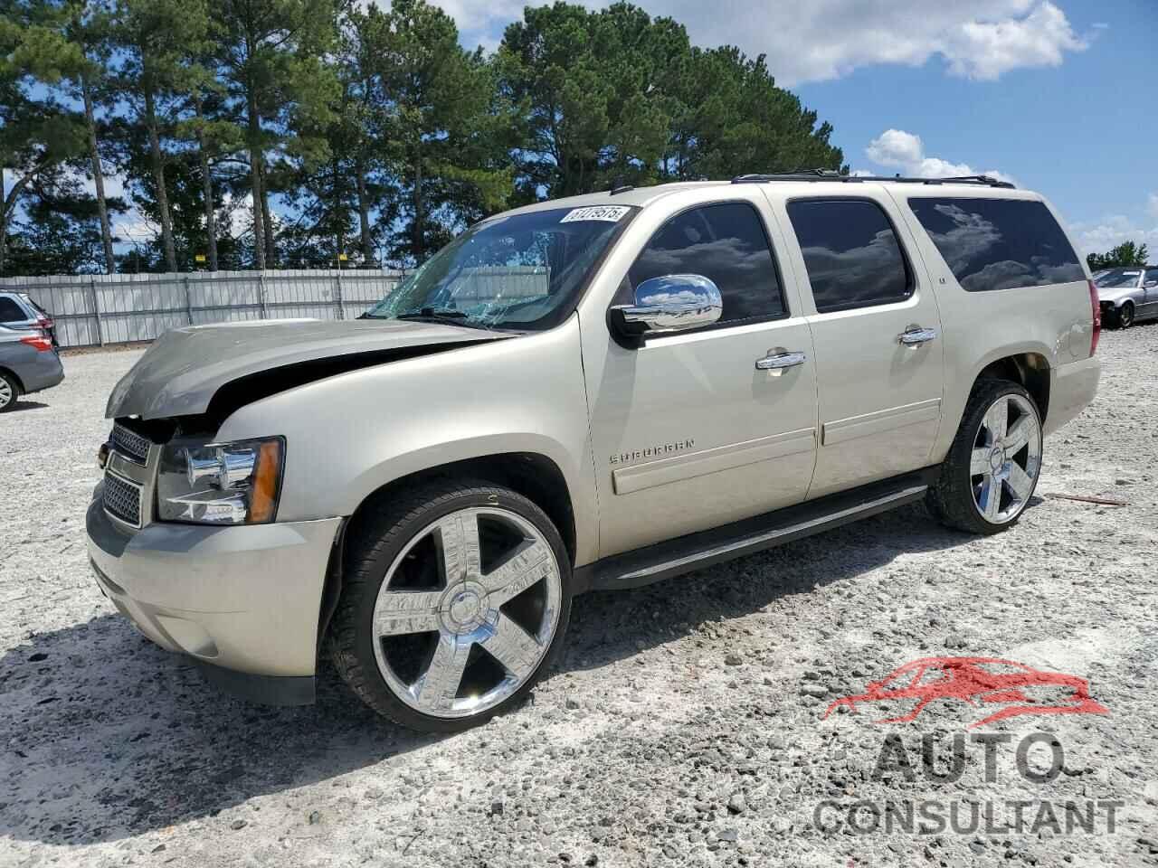 CHEVROLET SUBURBAN 2013 - 1GNSCJE06DR290395