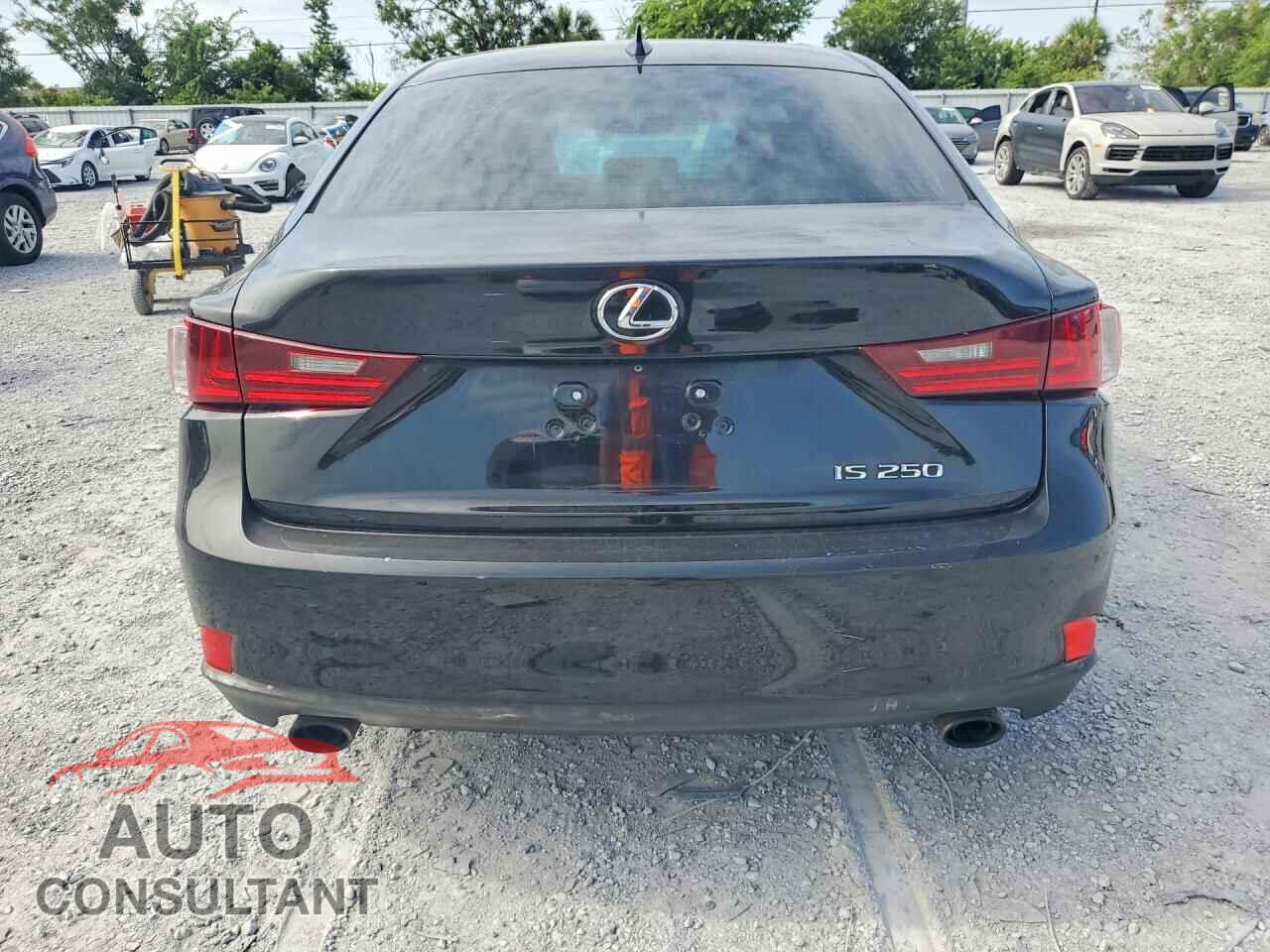 LEXUS IS 2014 - JTHBF1D20E5027684