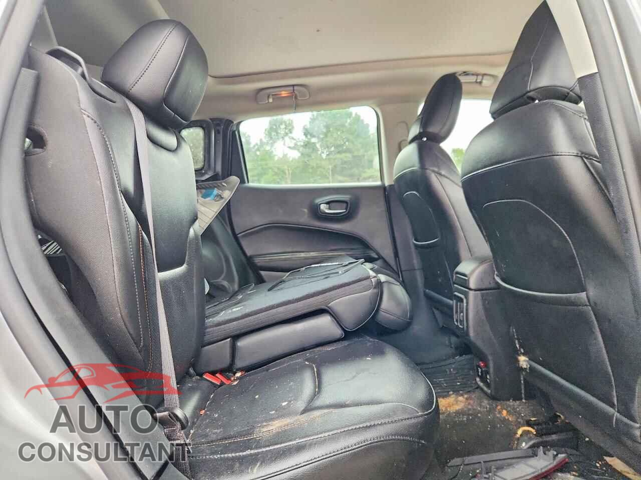 JEEP COMPASS 2018 - 3C4NJDCB1JT100734
