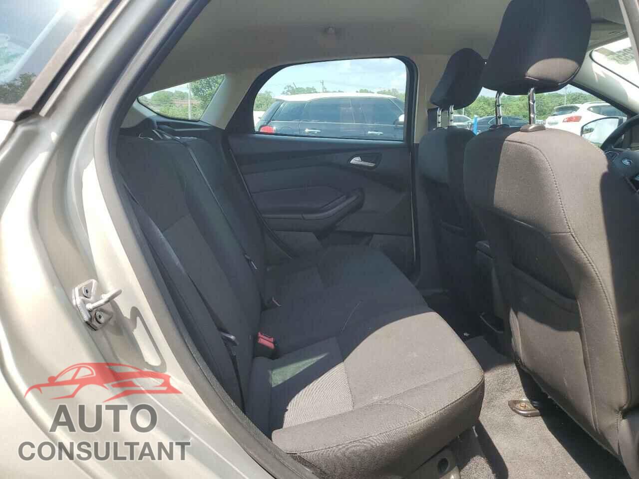 FORD FOCUS 2016 - 1FADP3K20GL266310